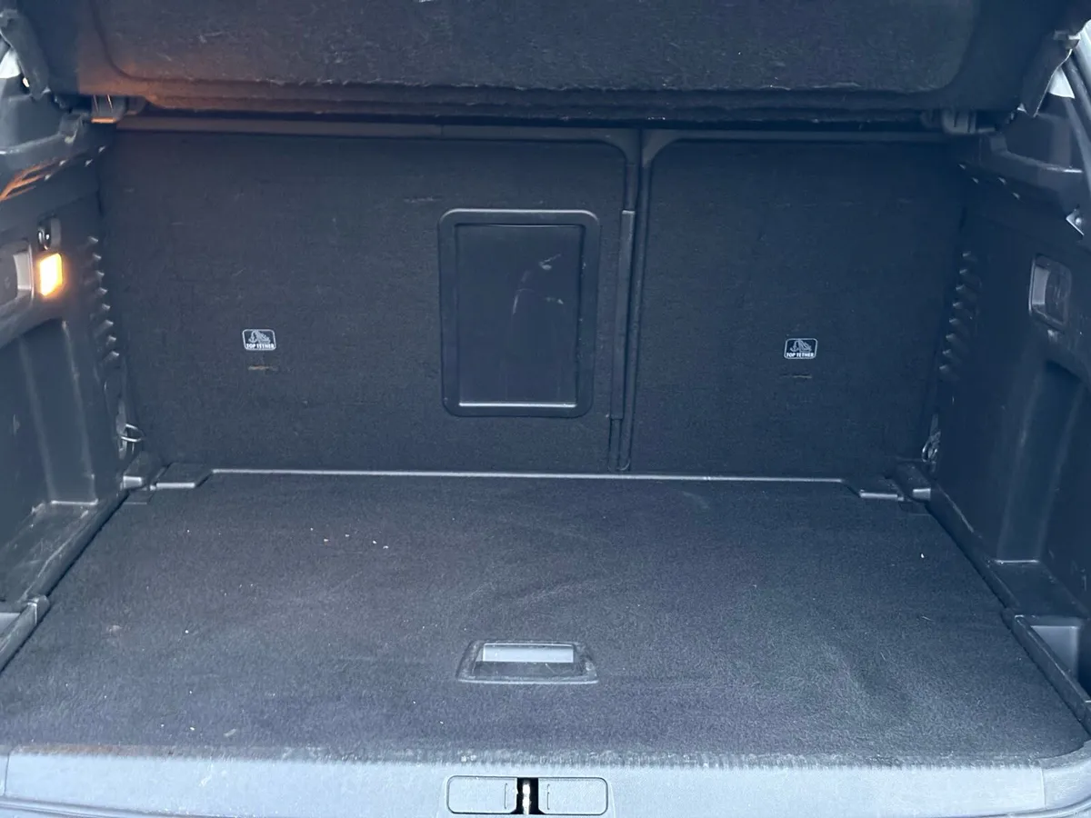 Car - Image 4