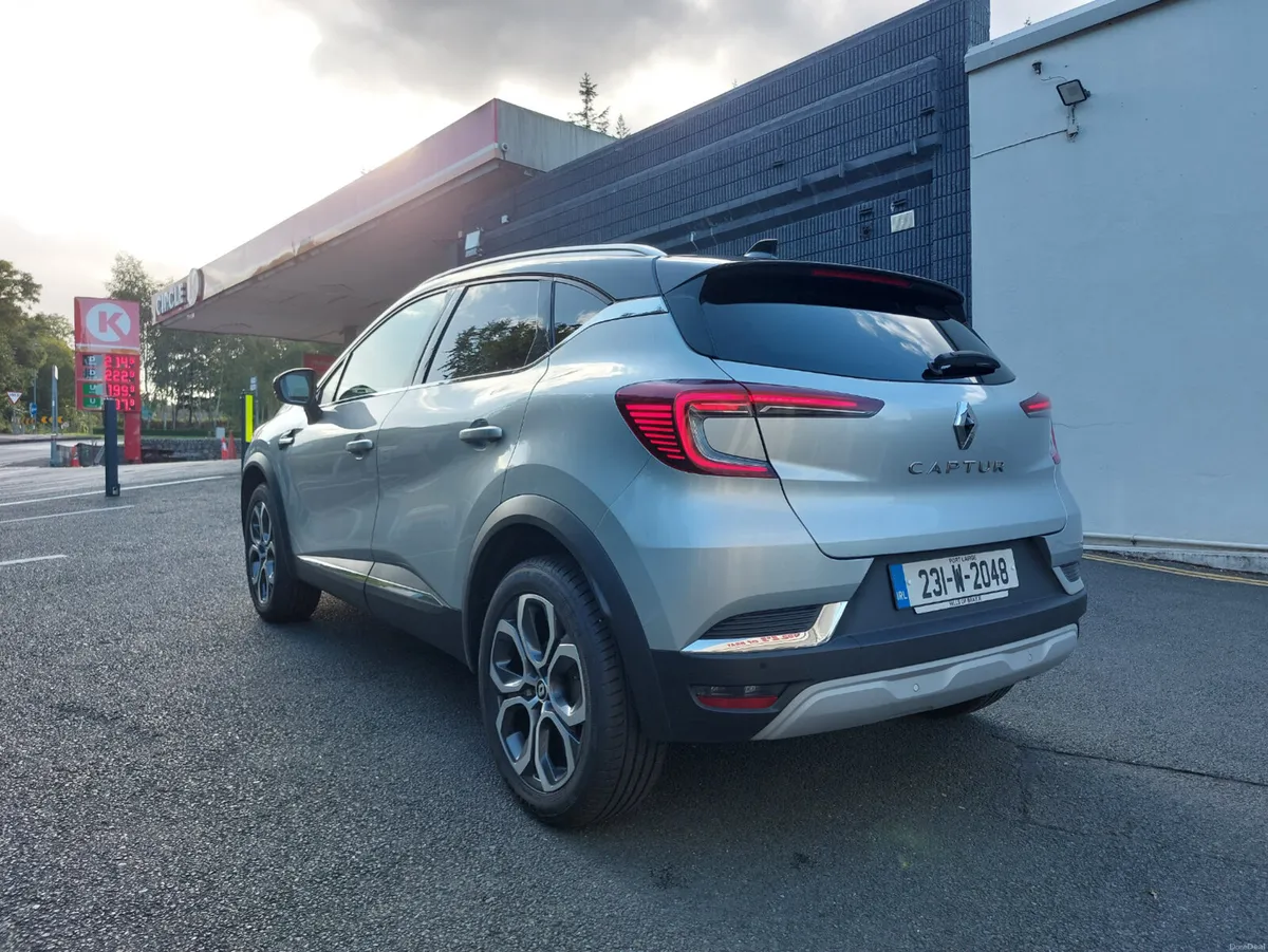 Renault Captur 2023 TECHNO TCE REVERSE CAMERA - Image 5