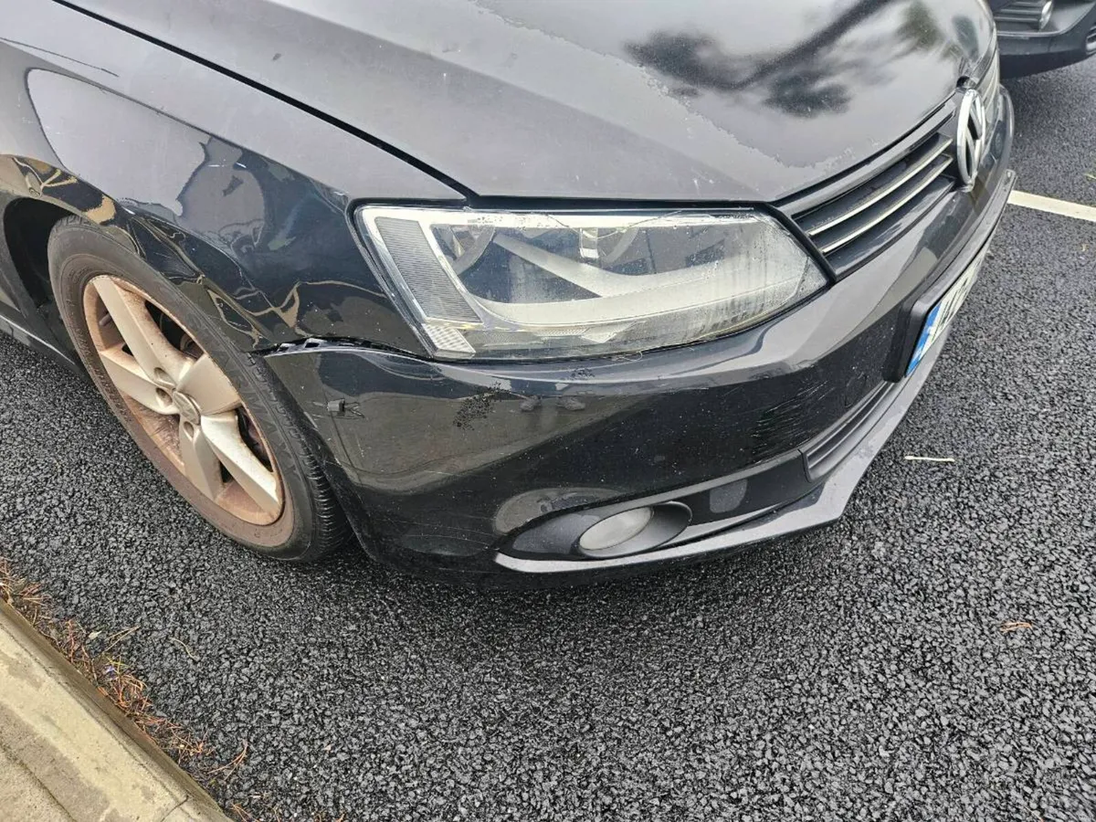 Volkswagon Jetta 142 - Image 4