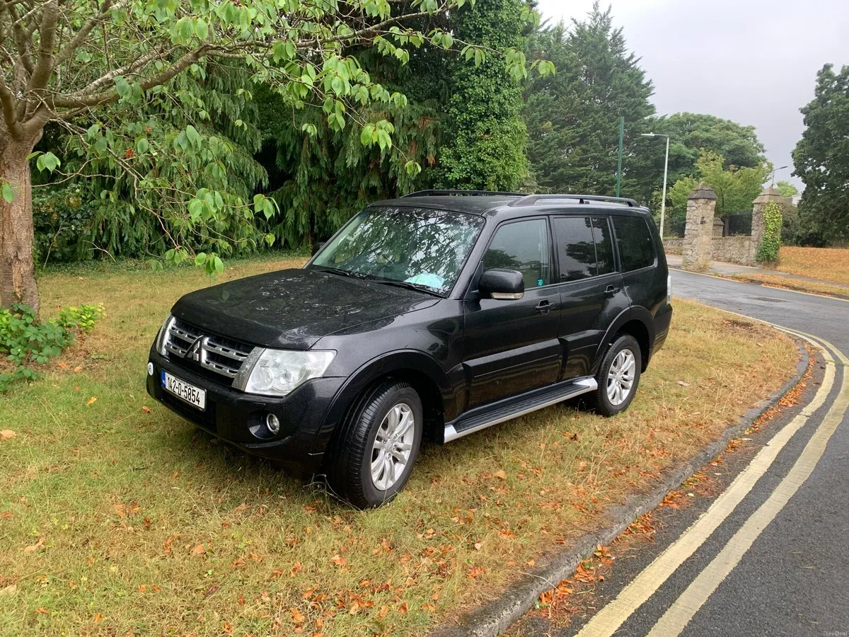 Mitsubishi Pajero Crewcab LWB 3.2 - Image 1