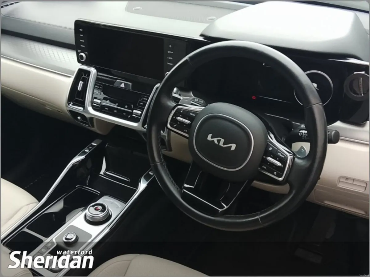 Kia Sorento 2.2 K3 4X2 Diesel 5 seats - Image 2