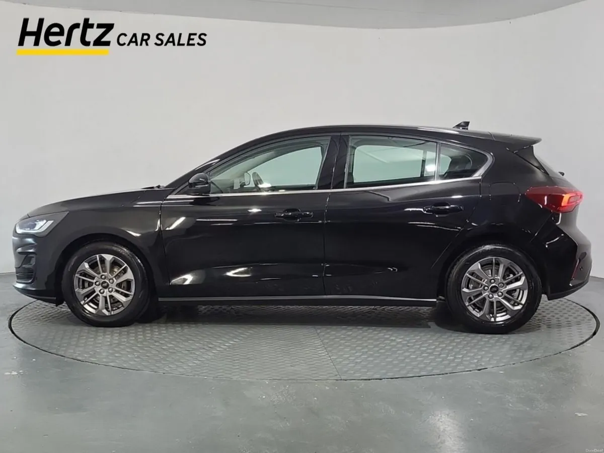 Ford Focus TITANIUM Petrol Manual - Image 2