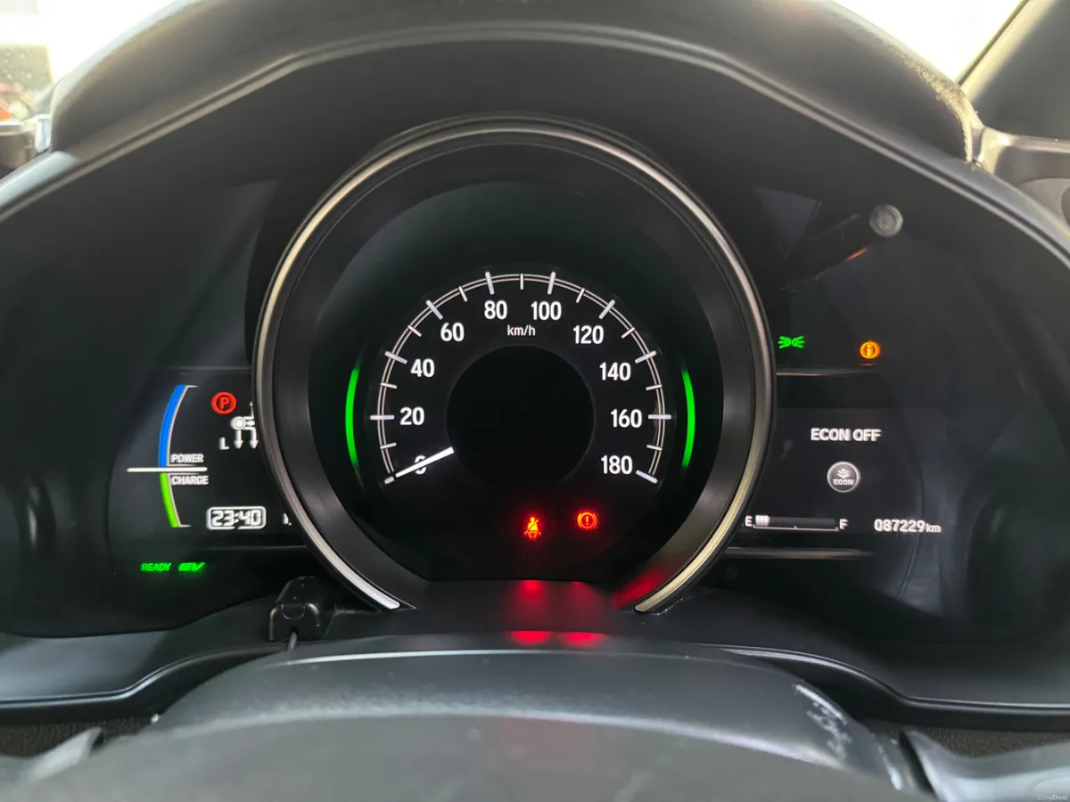 Honda Fit 2017 - Image 6