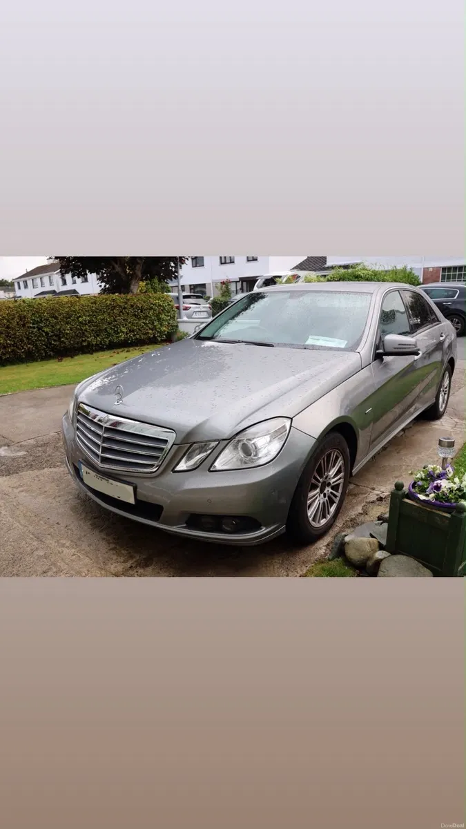 Mercedes-Benz E-Class 2010 - Image 1