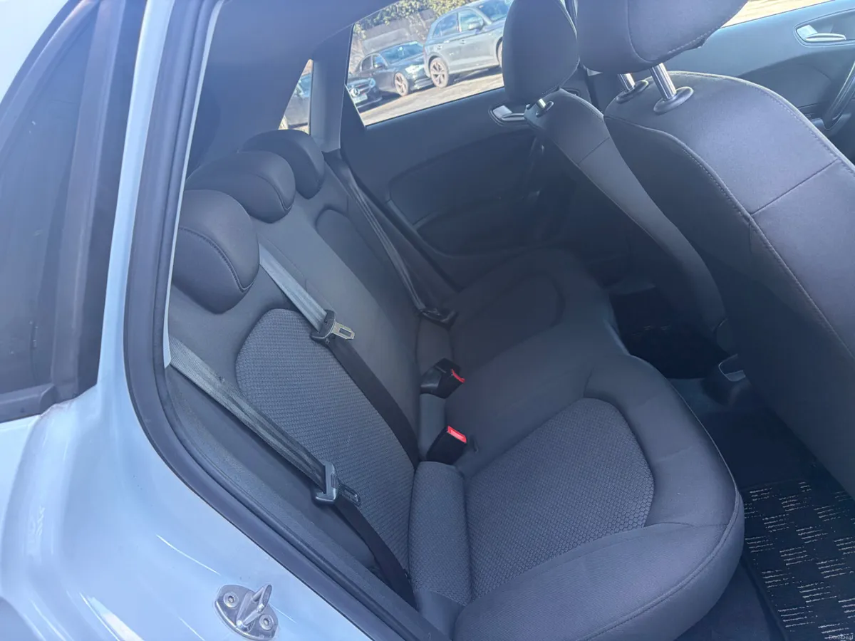 Audi A1 1.0 TFSI Auto - Image 6