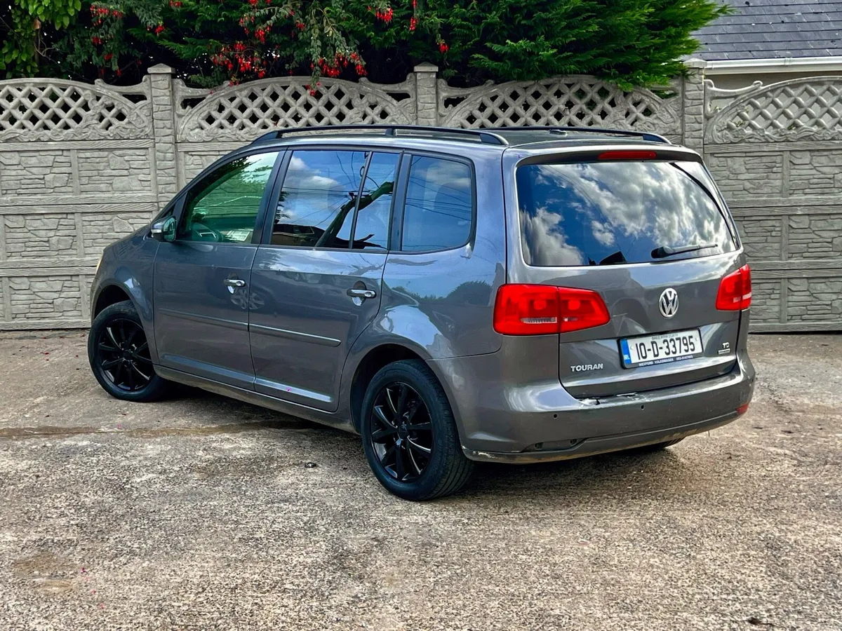 Vw touran 1.6 diesel Bluemotion 2010 - Image 5