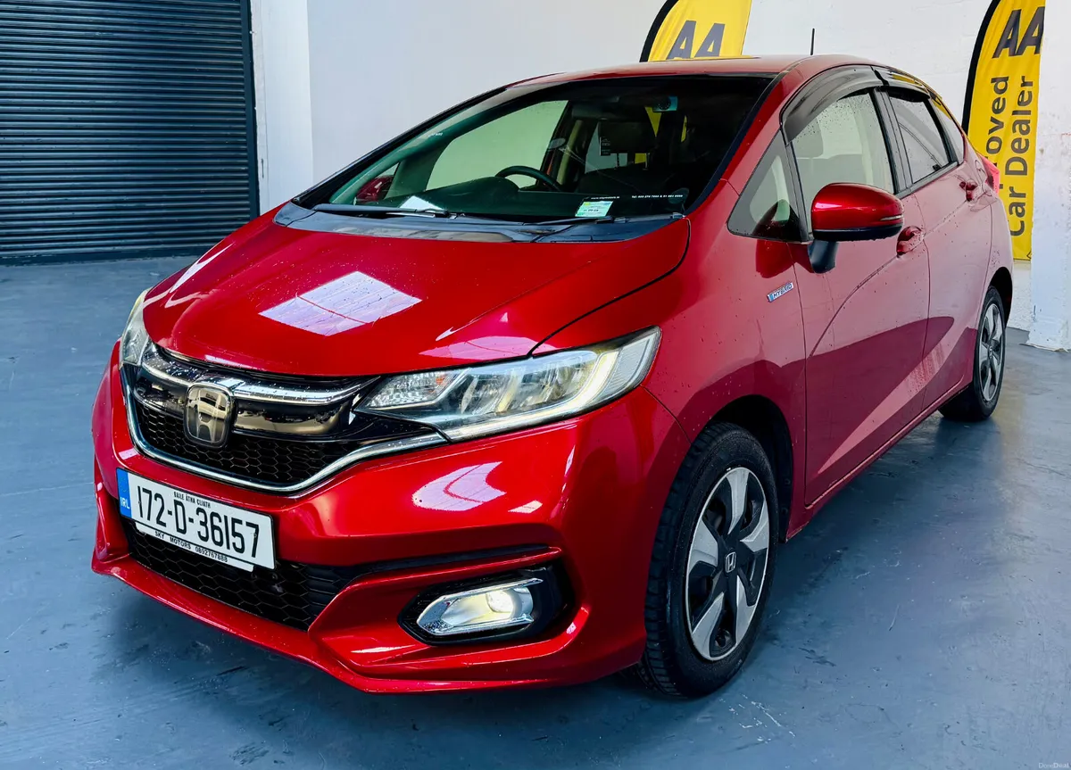2017 Honda JAZZ/Fit 1.5 Hybrid Auto - Image 2