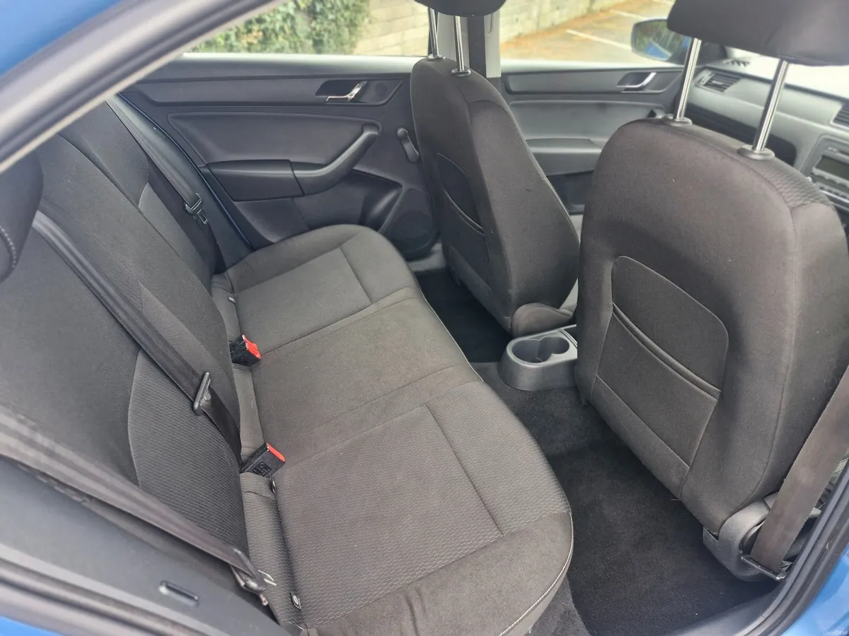 Skoda Rapid petrol - Image 3