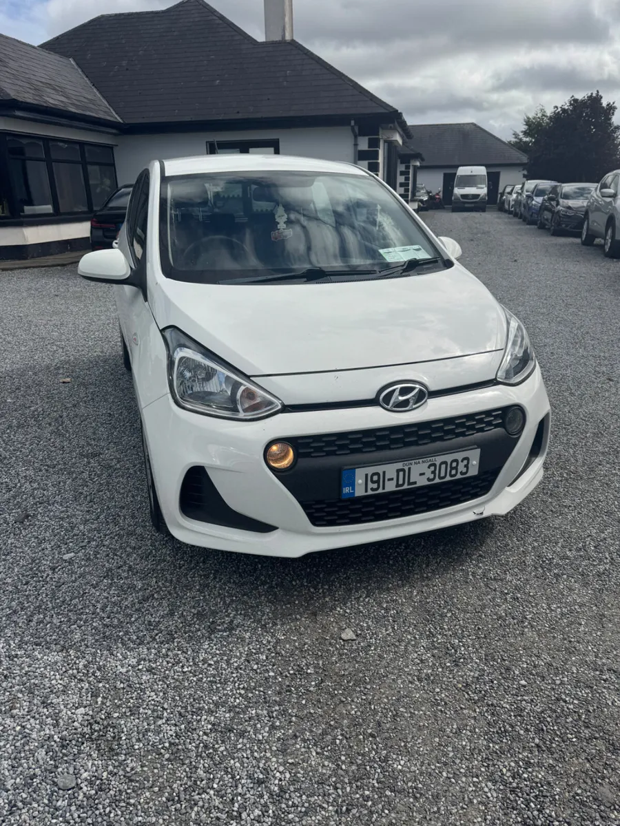Hyundai i10 2019 very low km - Image 5