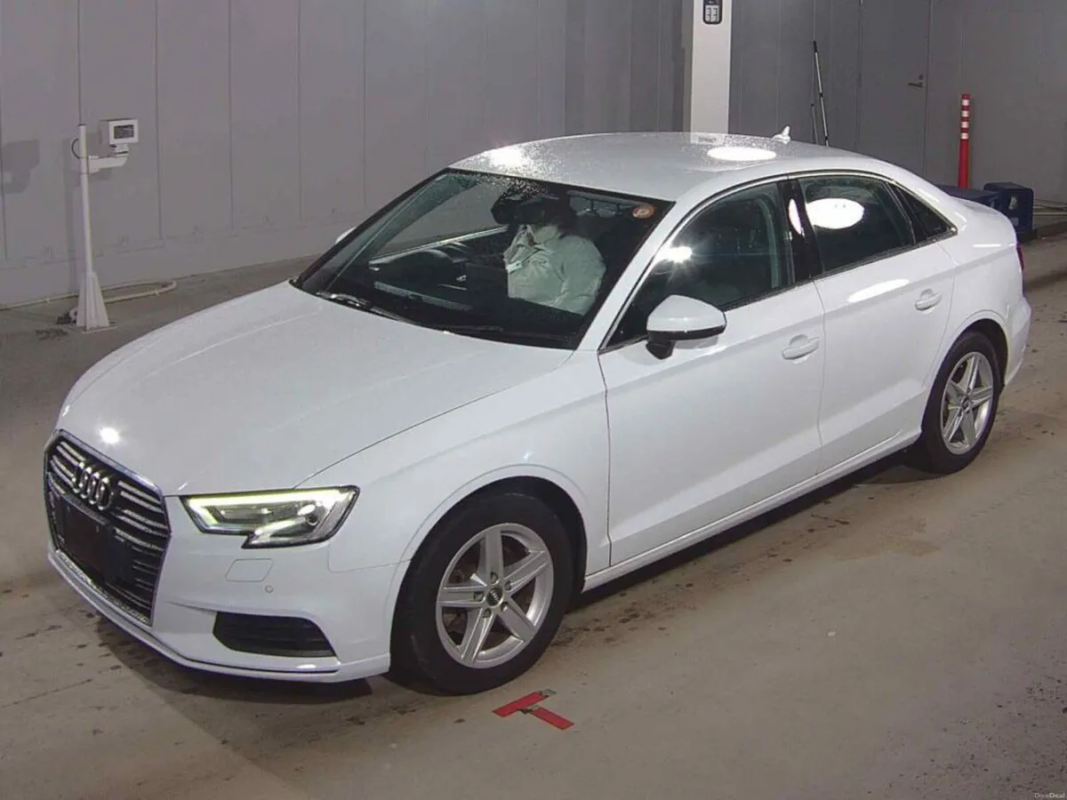 AUDI A3 SALOON 1.4 TFSI AUTO 2018 - Image 5