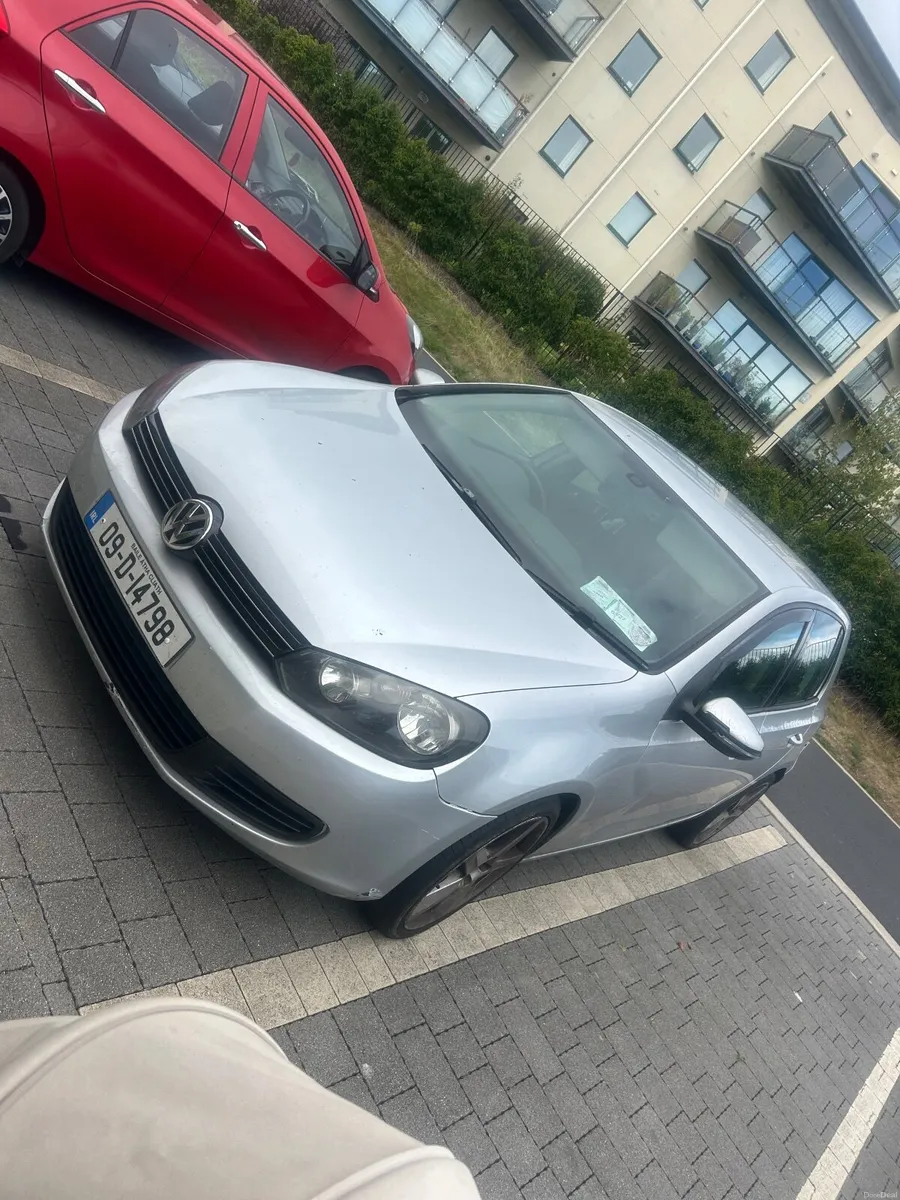 Volkswagen Golf 2009 - Image 1