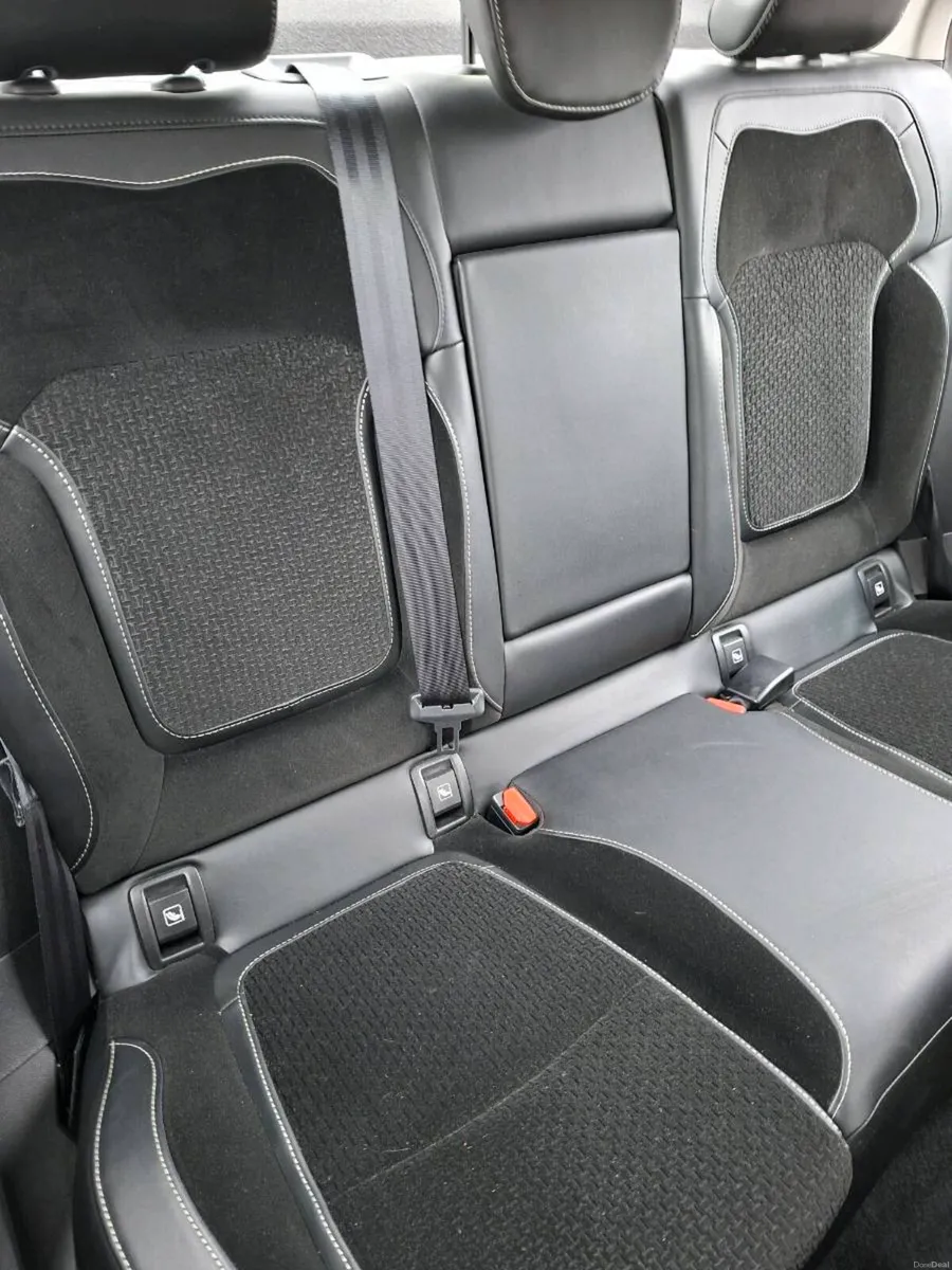 RENAULT MEGANE 2017 - Image 6