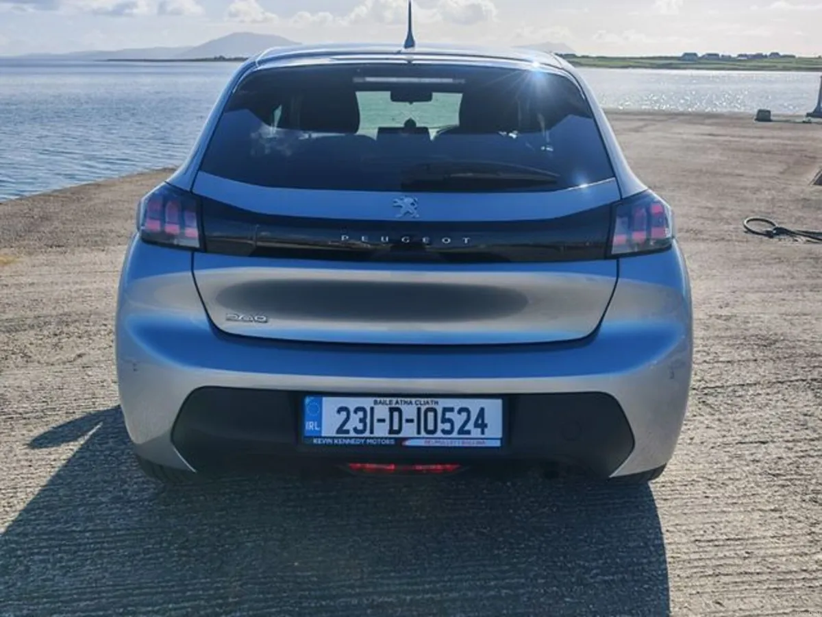 Peugeot 208 Active 1.2 75 6.4 4DR - Image 6