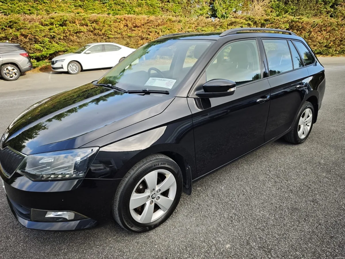 2017 Skoda Fabia 1.2 TSI-Full Service History - Image 2