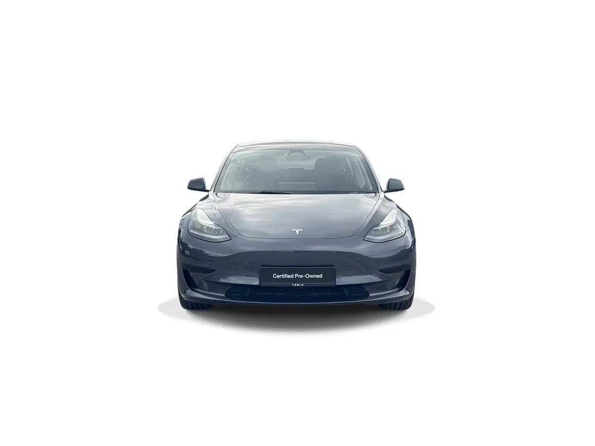 Tesla Model 3 2023 - Image 2