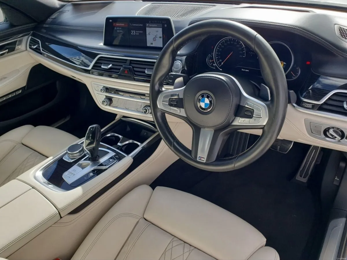 BMW 7-Series 730 M SPORT - Image 6