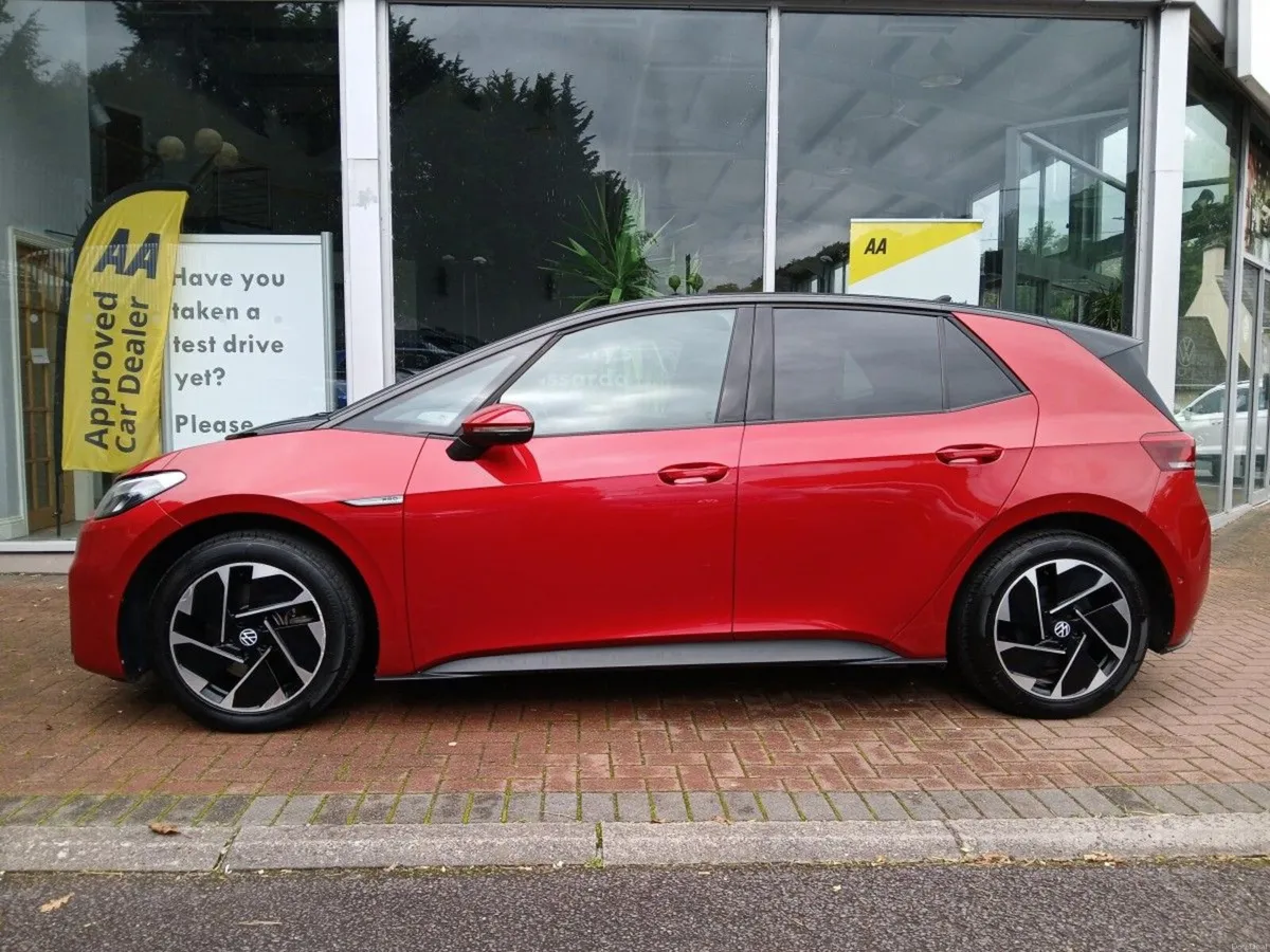 Volkswagen ID.3 Life  DX  204HP 58kWh, Kings Red, - Image 4