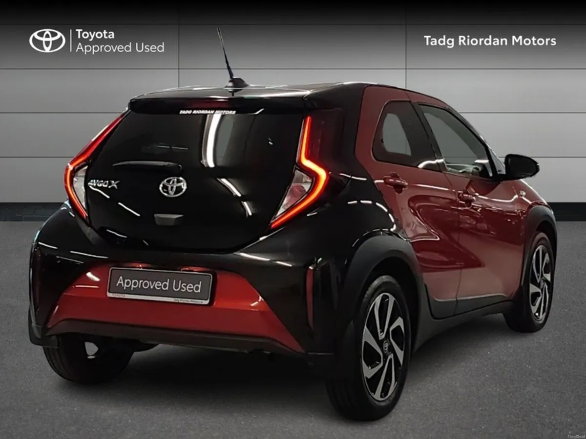 Toyota Aygo X 1.0 DESIGN - Image 2