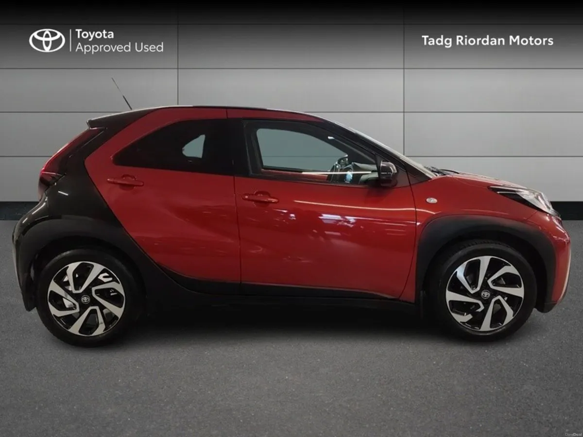 Toyota Aygo X 1.0 DESIGN - Image 3