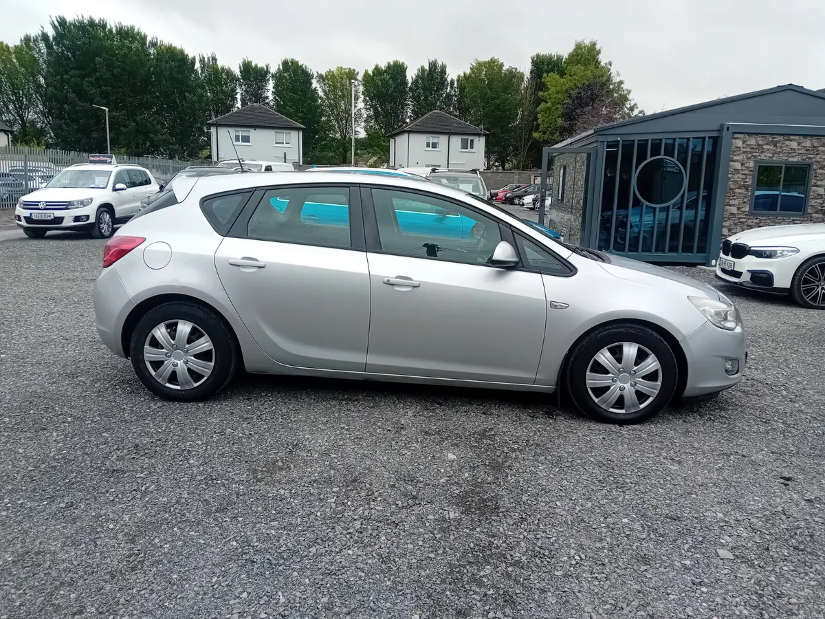 2011 OPEL ASTRA 1.3 CDTI 5 DOOR H/B €750. - Image 1