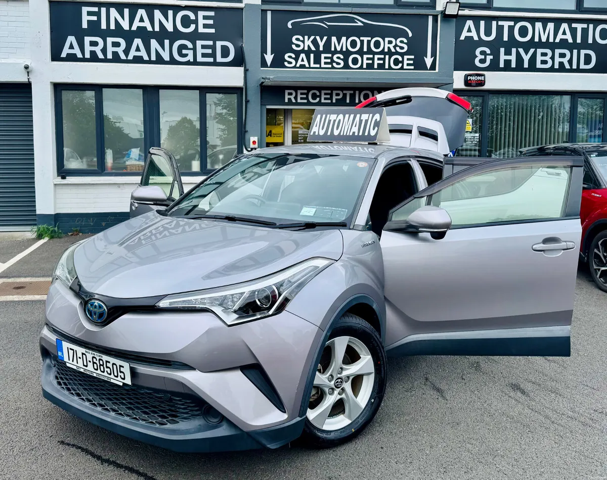Toyota C-HR 2017 - Image 6