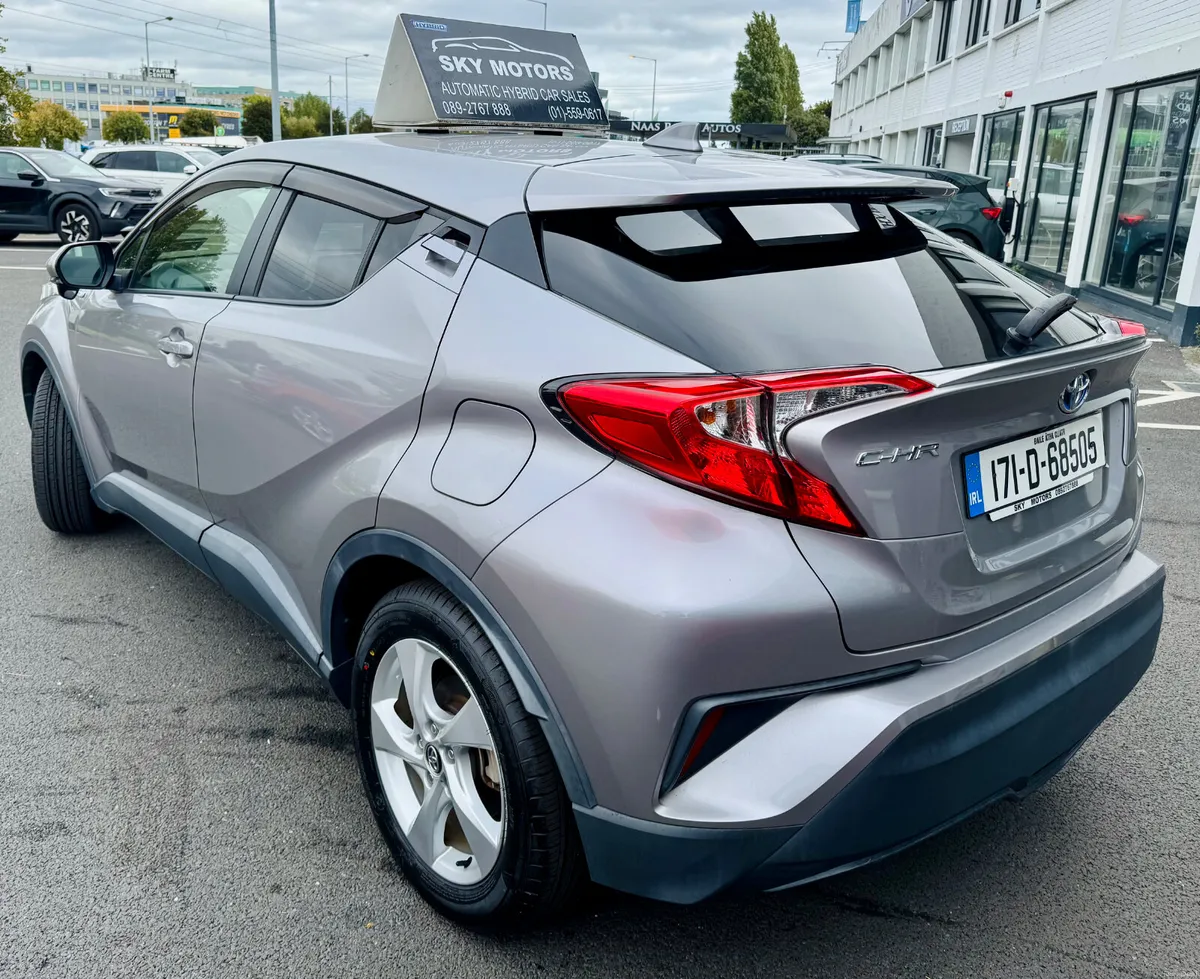 Toyota C-HR 2017 - Image 4