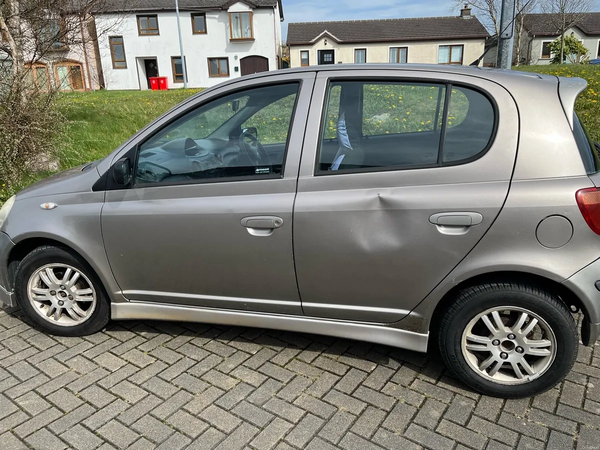 Toyota Yaris - Image 6