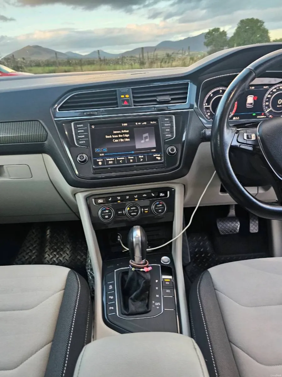 2017 VW TIGUAN R-LINE 2.0 TDI DSG - Image 6