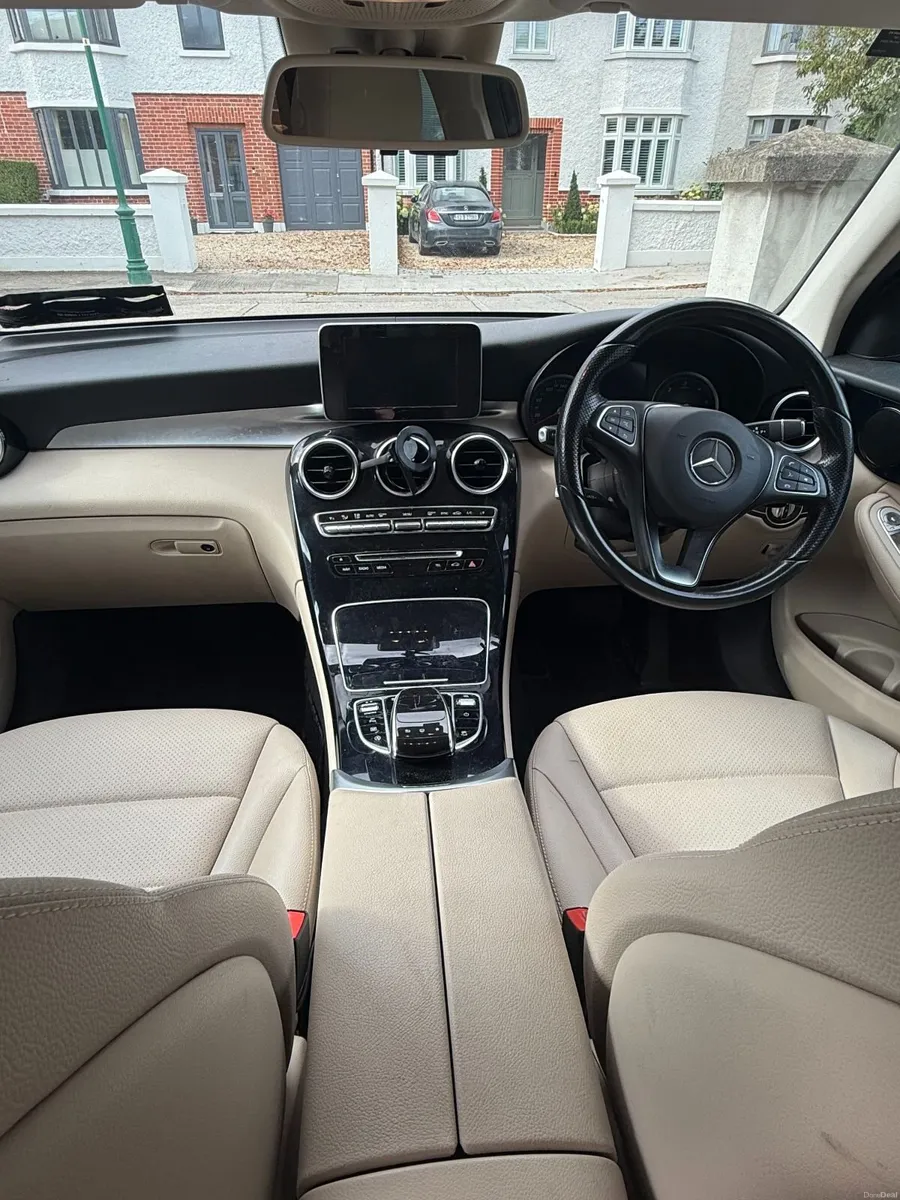 Mercedes-Benz GLC 2016 - Image 6