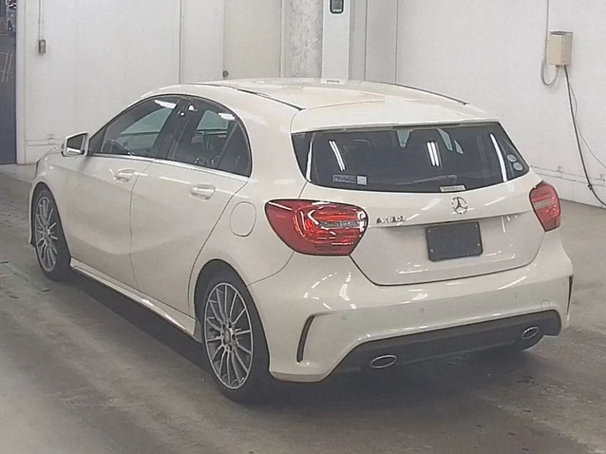 MERCEDES BENZ A180 AMG LINE AUTO 2014 - Image 2