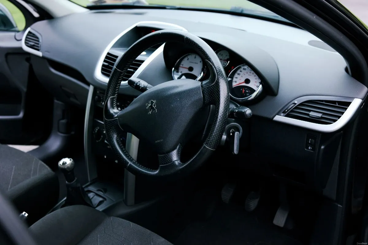 Peugeot 207 2009 - Image 5