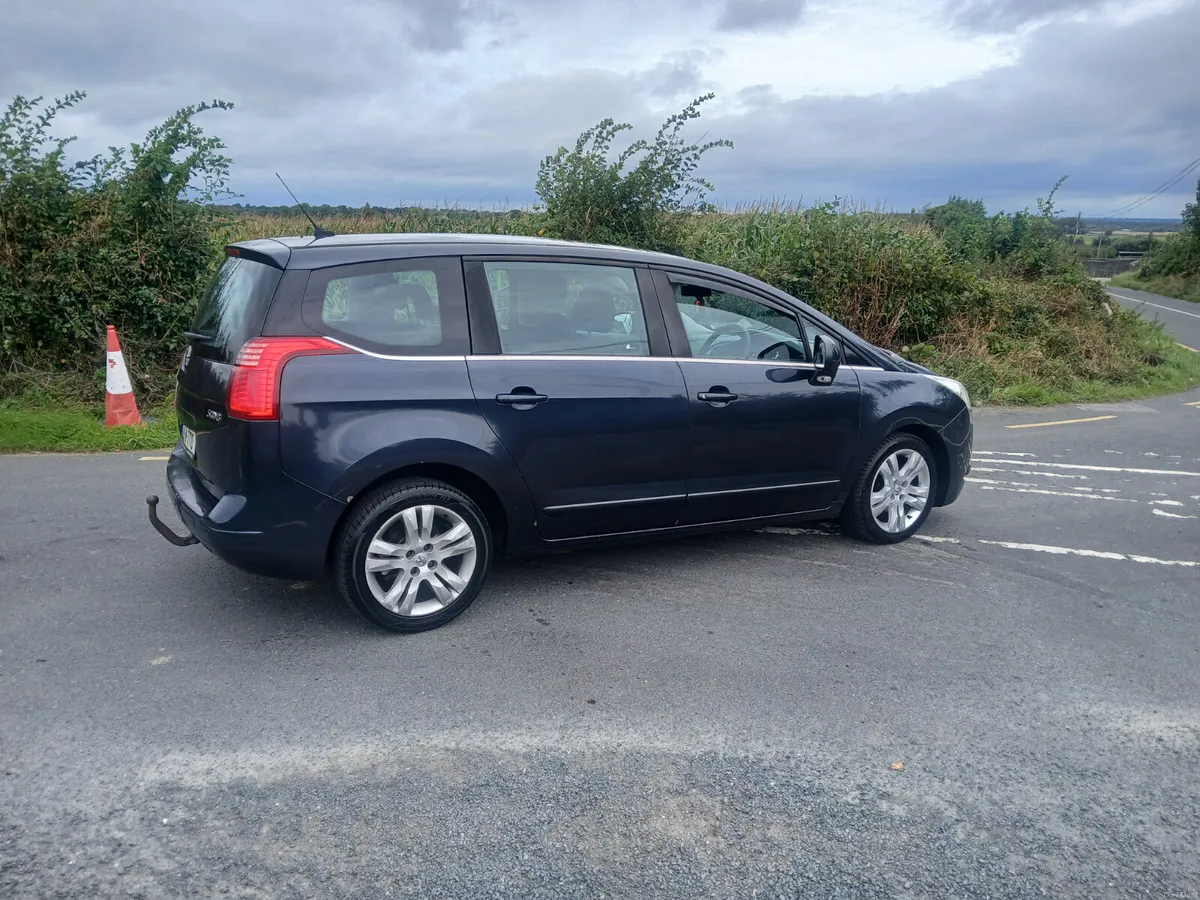 2013 Peugeot 5008 1.6hdi (7 Seater) - Image 2