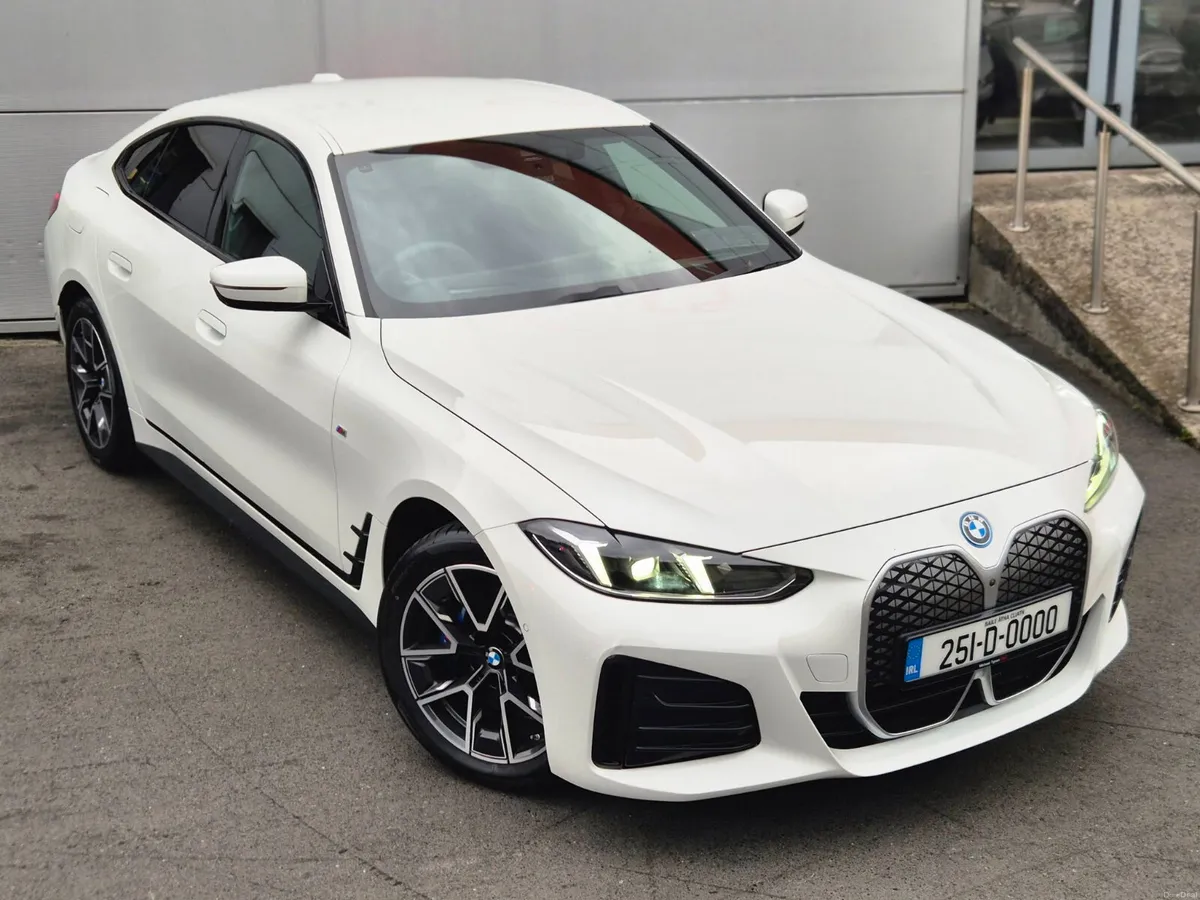 2025 BMW i4 35 M Sport, CarPlay, 360 Camera - Image 3