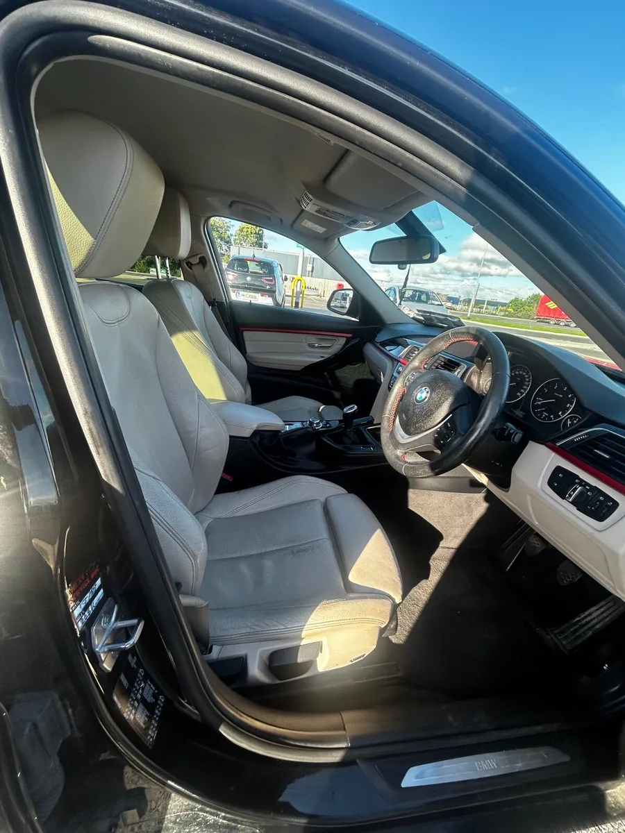 BMW 3-Series 2016 - Image 4