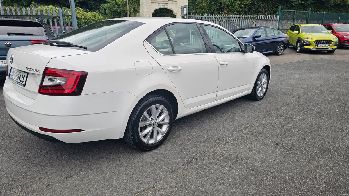 Skoda Octavia 2017 1.0 TSI AUTOMATIC - Image 6