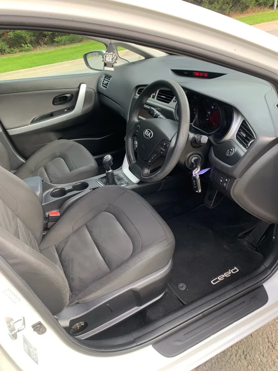 2014 Kia Ceed diesel, Nctd 11/26, tax 2/27 - Image 5