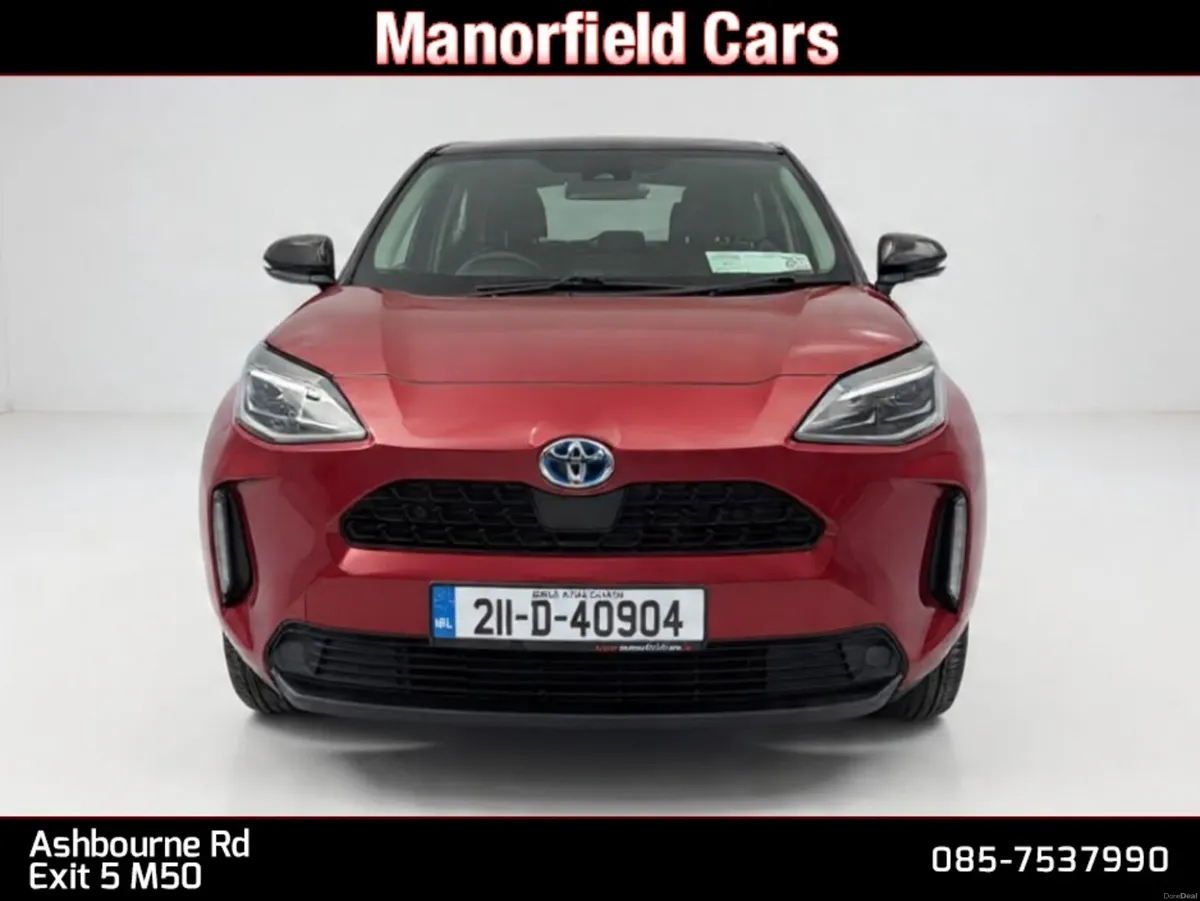 2021 211 Toyota Yaris Cross Luxry Hybrid Auto SUV - Image 2