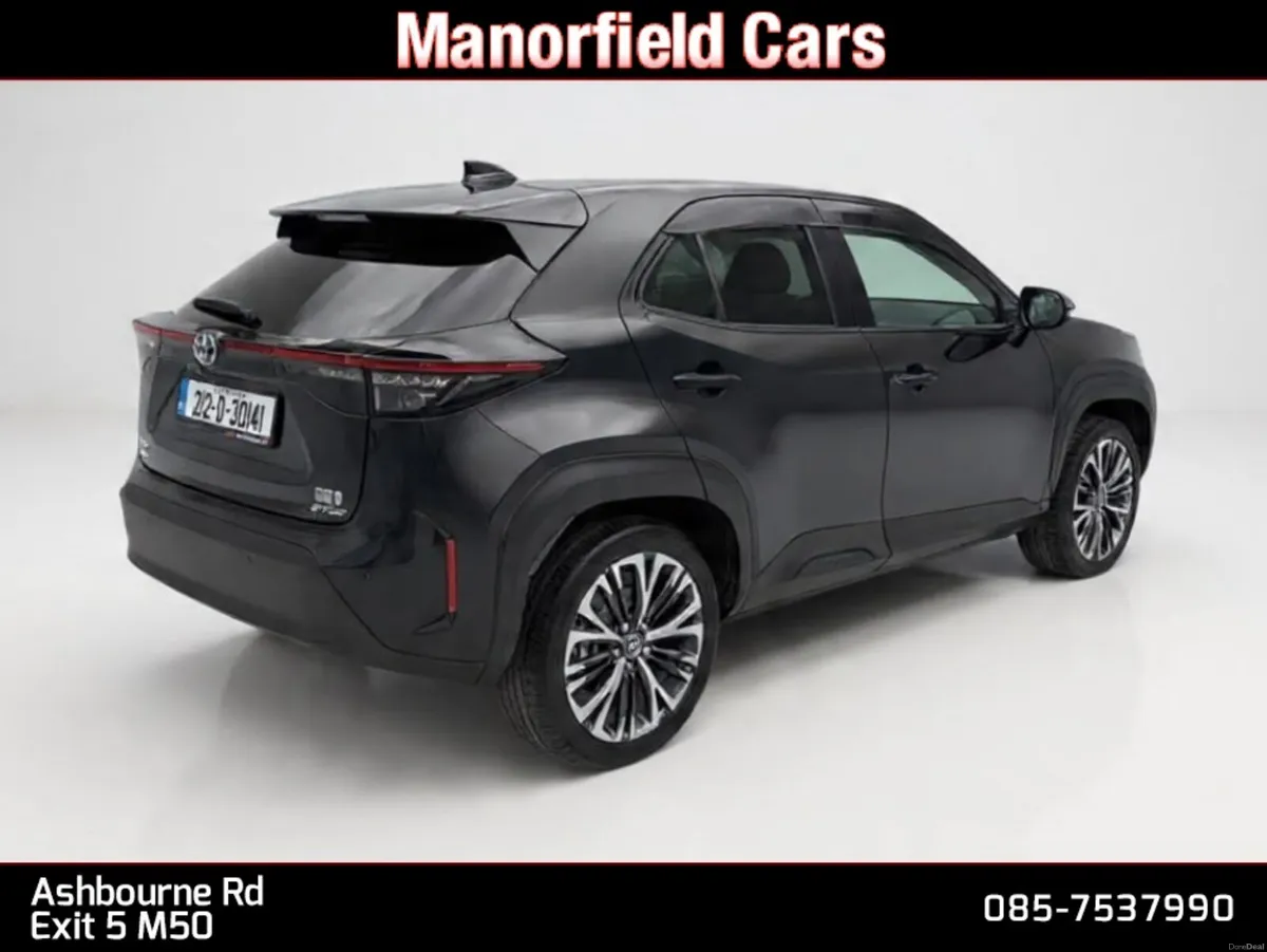 2021 Toyota Yaris Cross ADVENTURE AWD Hybrid Auto - Image 4