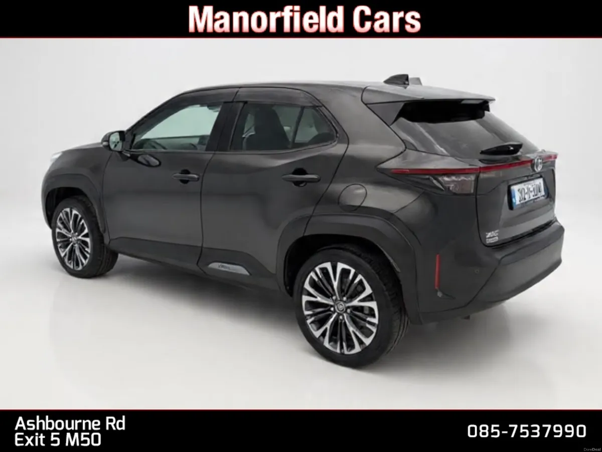2021 Toyota Yaris Cross ADVENTURE AWD Hybrid Auto - Image 6