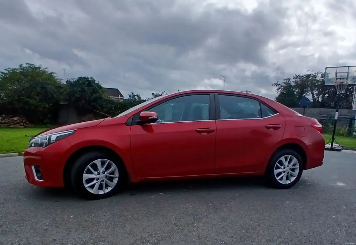 2015 Toyota Corolla Luna 1.4 D4D –  Low Mileage - Image 2