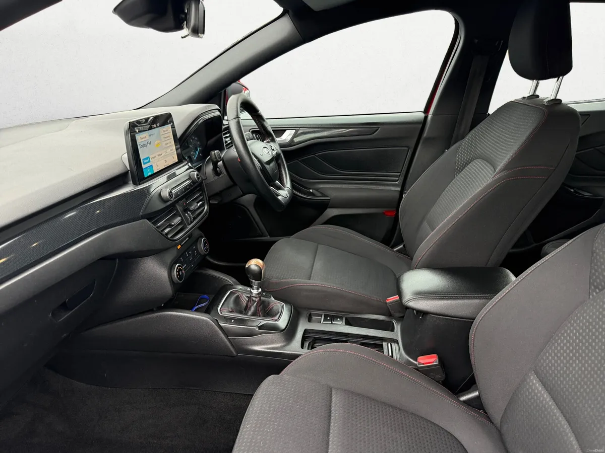 2018 Ford Focus 1.5TDCI ST-LINE 120BHP - Image 6
