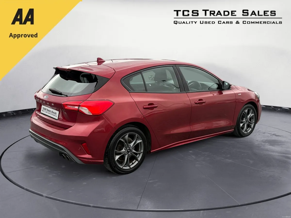 2018 Ford Focus 1.5TDCI ST-LINE 120BHP - Image 3
