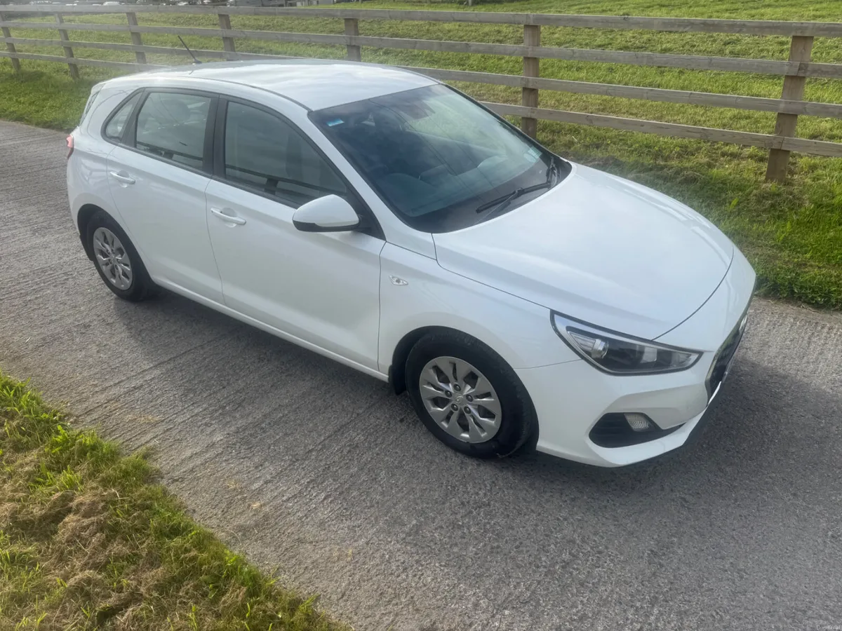 Hyundai i30 2019,Diesel,Manual - Image 4