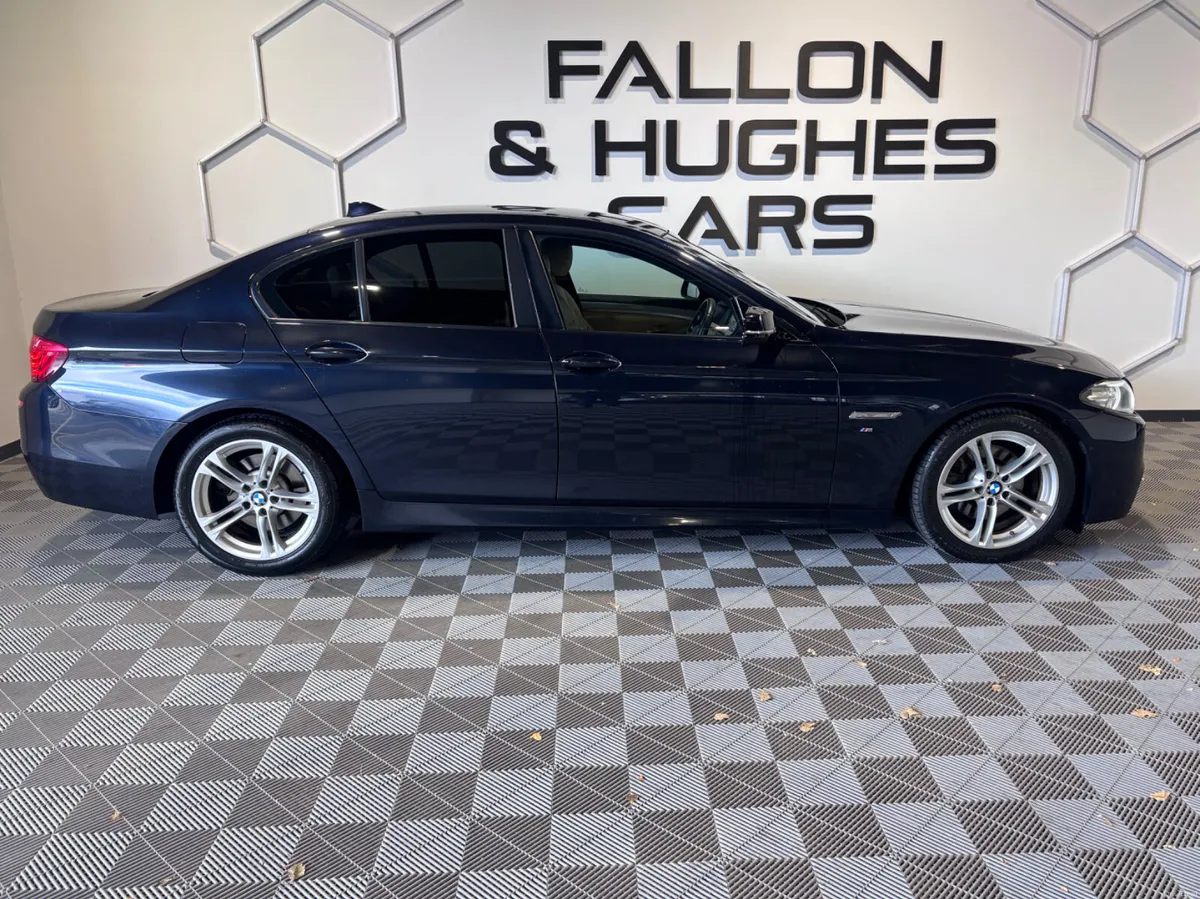 2016 BMW 5 SERIES 520D F10 M SPORT  DIESEL AUTO - Image 4