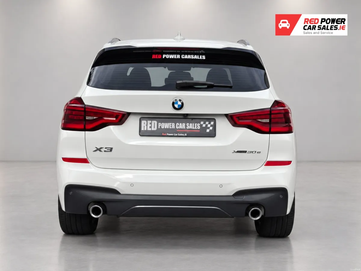 2021 BMW X3 Xdrive 30e PHEV //VERY LOW KM - Image 5