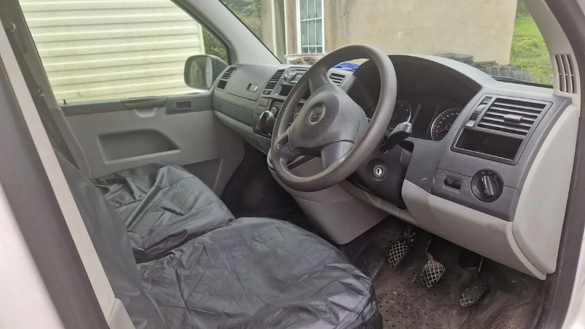 2015 Volkswagen Transporter 2.0ltr TDI - Image 1