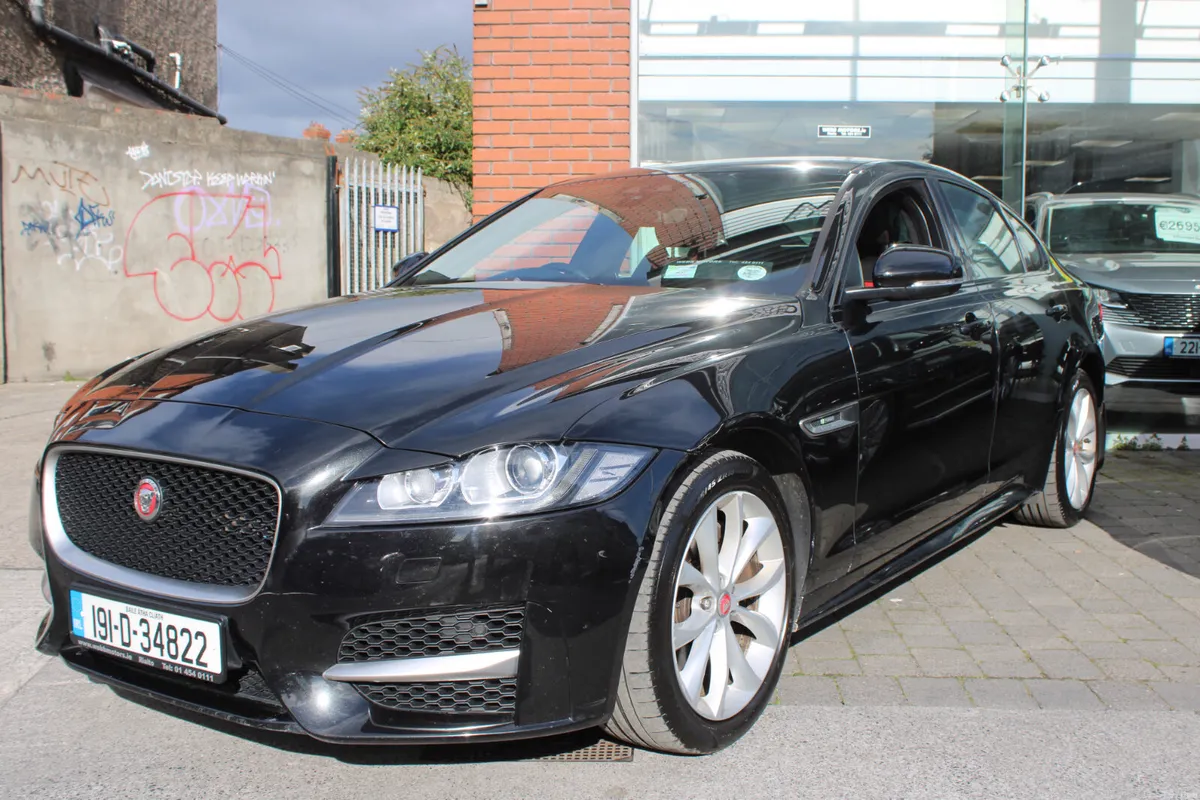 JAGUAR XF - R-SPORT - 2.0L - AUTOMATIC - 163 BHP - Image 3