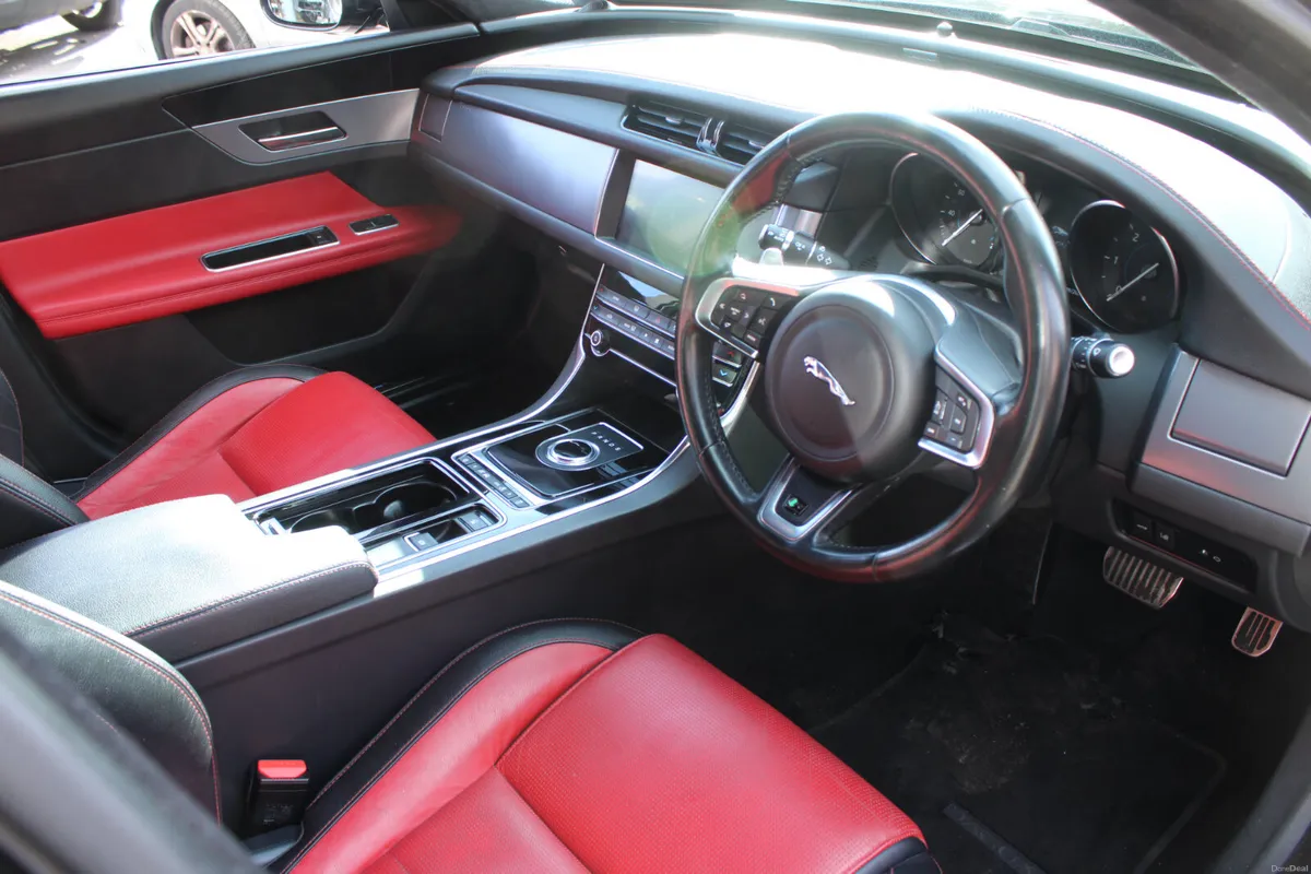 JAGUAR XF - R-SPORT - 2.0L - AUTOMATIC - 163 BHP - Image 6