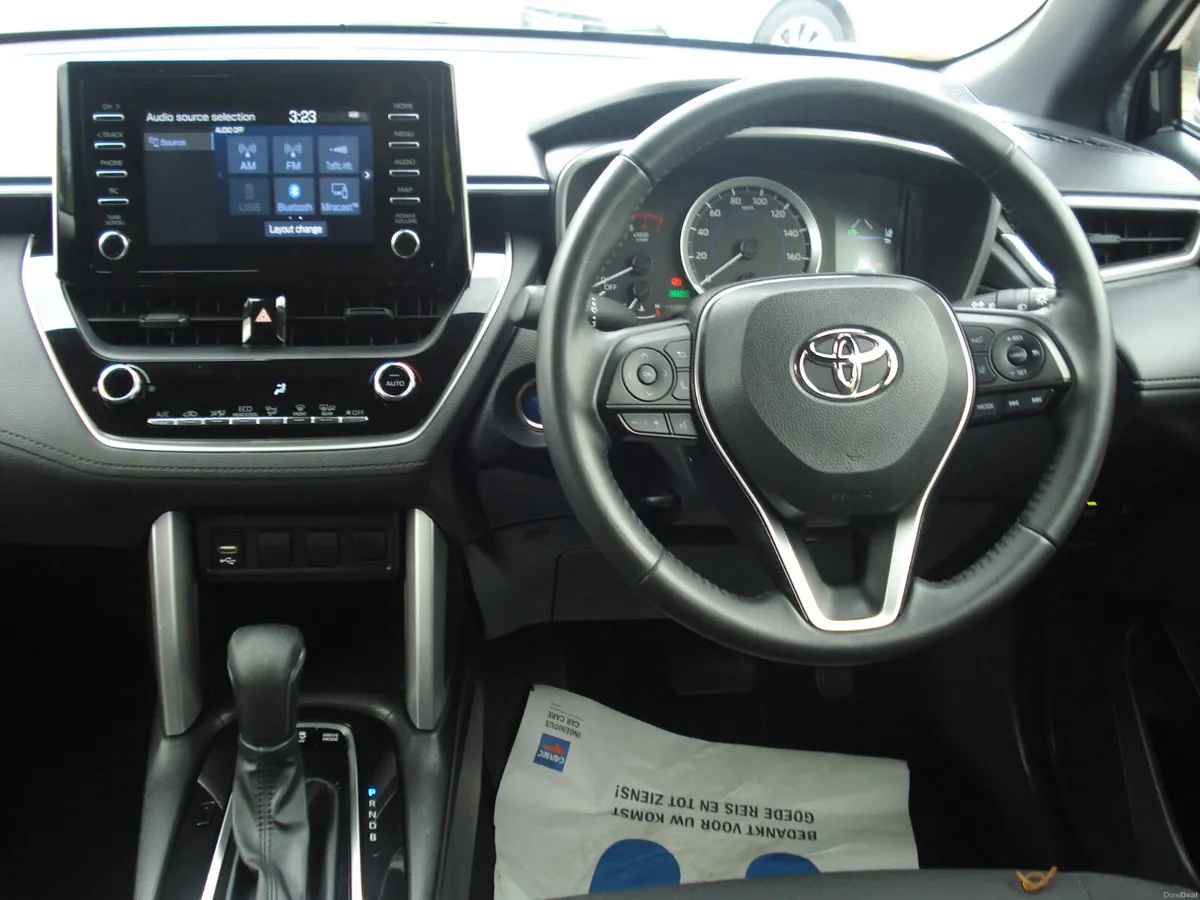 2023 Corolla Cross Hybrid Auto - Image 6