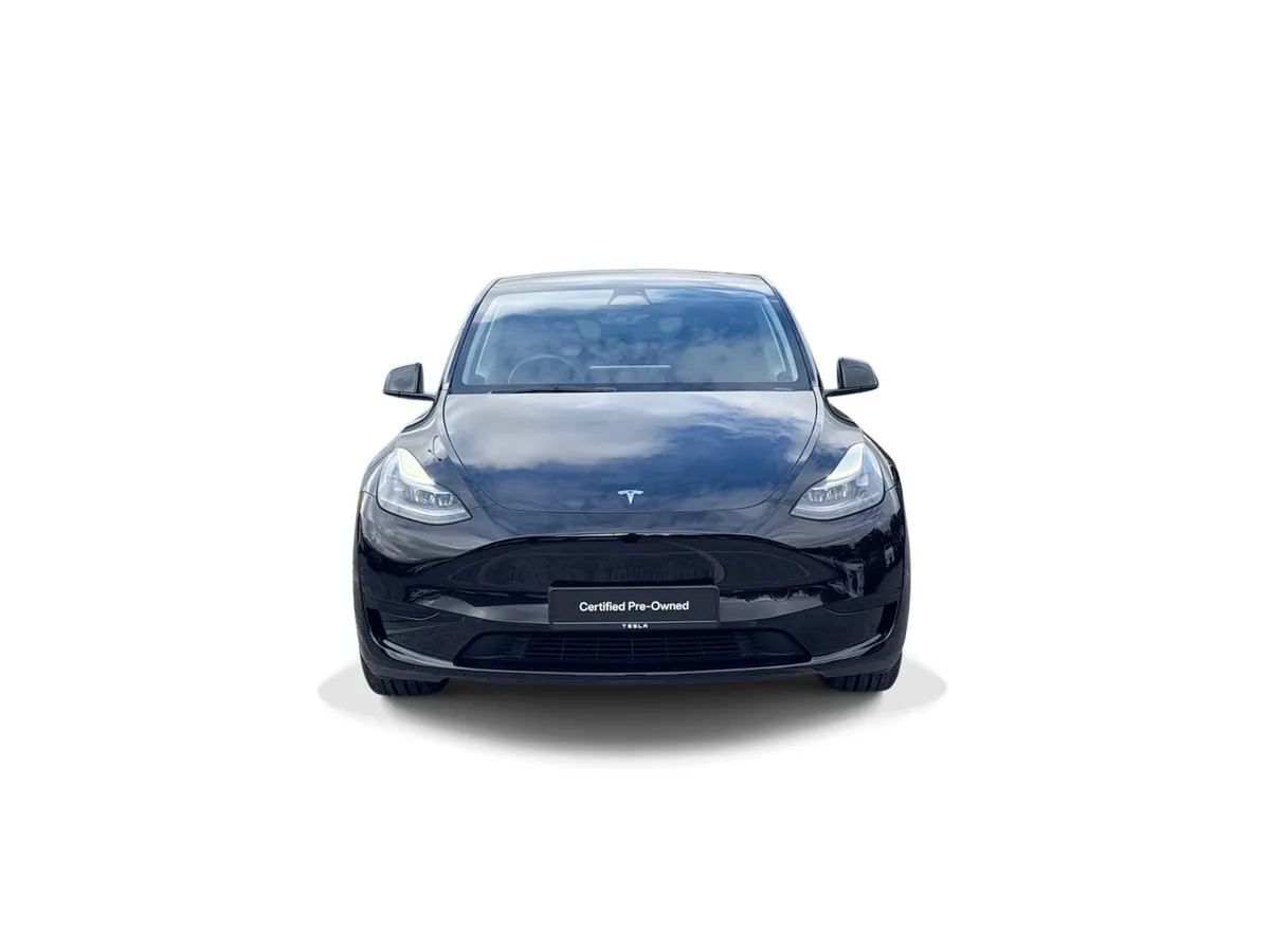 Tesla Model Y 2023 - Image 2